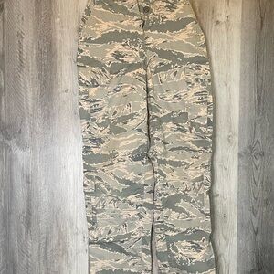 US Air Force Digital Camo Cargo Pants Womens Sz 6R Tactical Combat Utility USAF